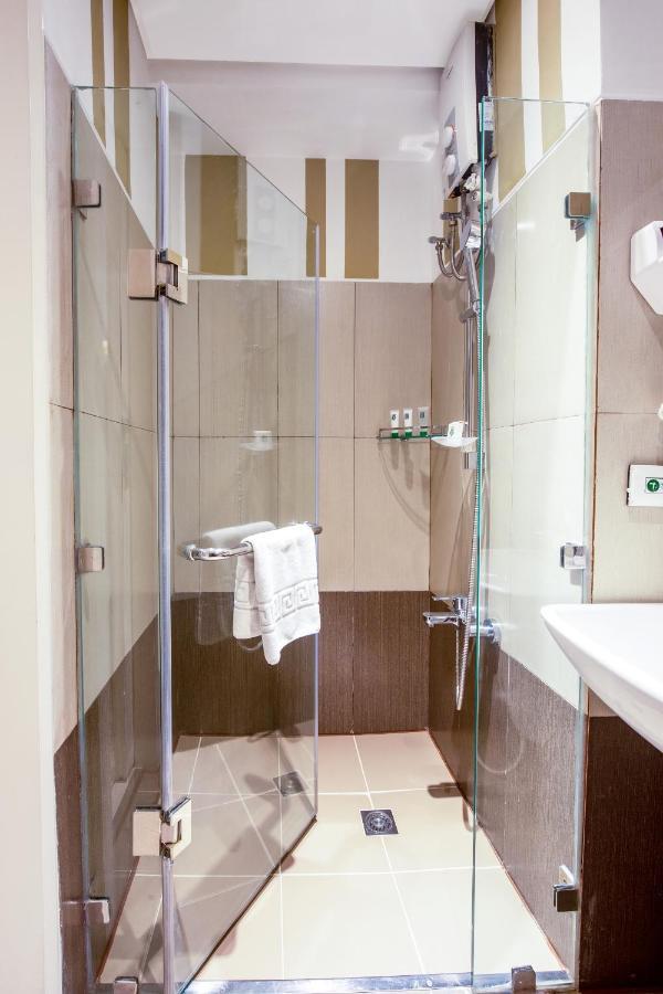 Hotel101 - Fort Taguig Dış mekan fotoğraf
